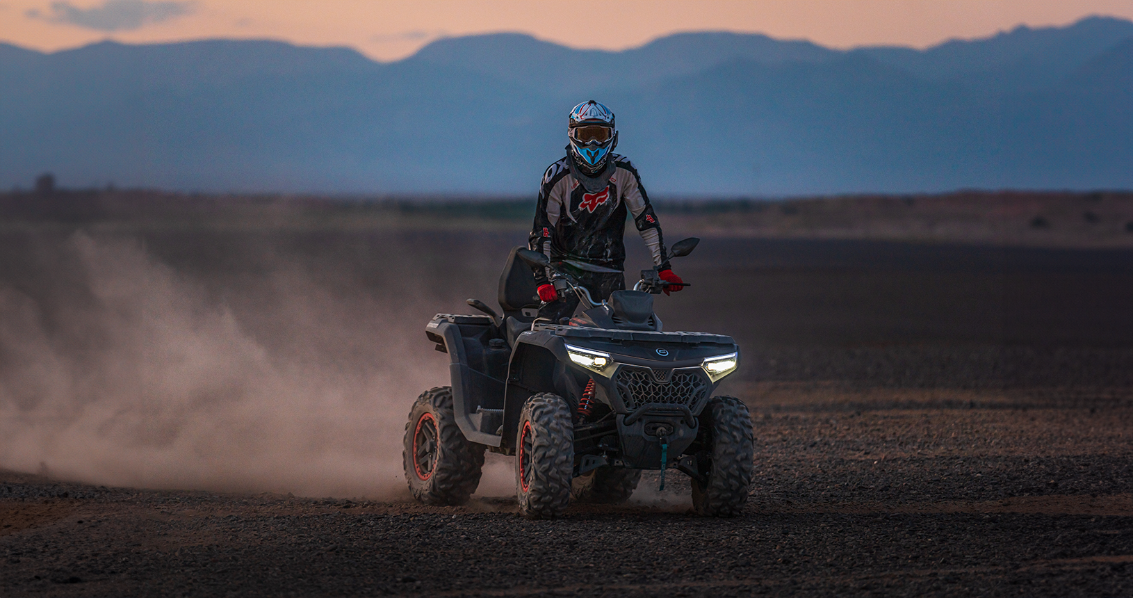 CFMOTO CFORCE 1000 TOURING in action1
