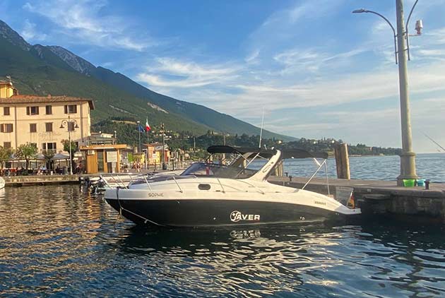 yacht charter slider view